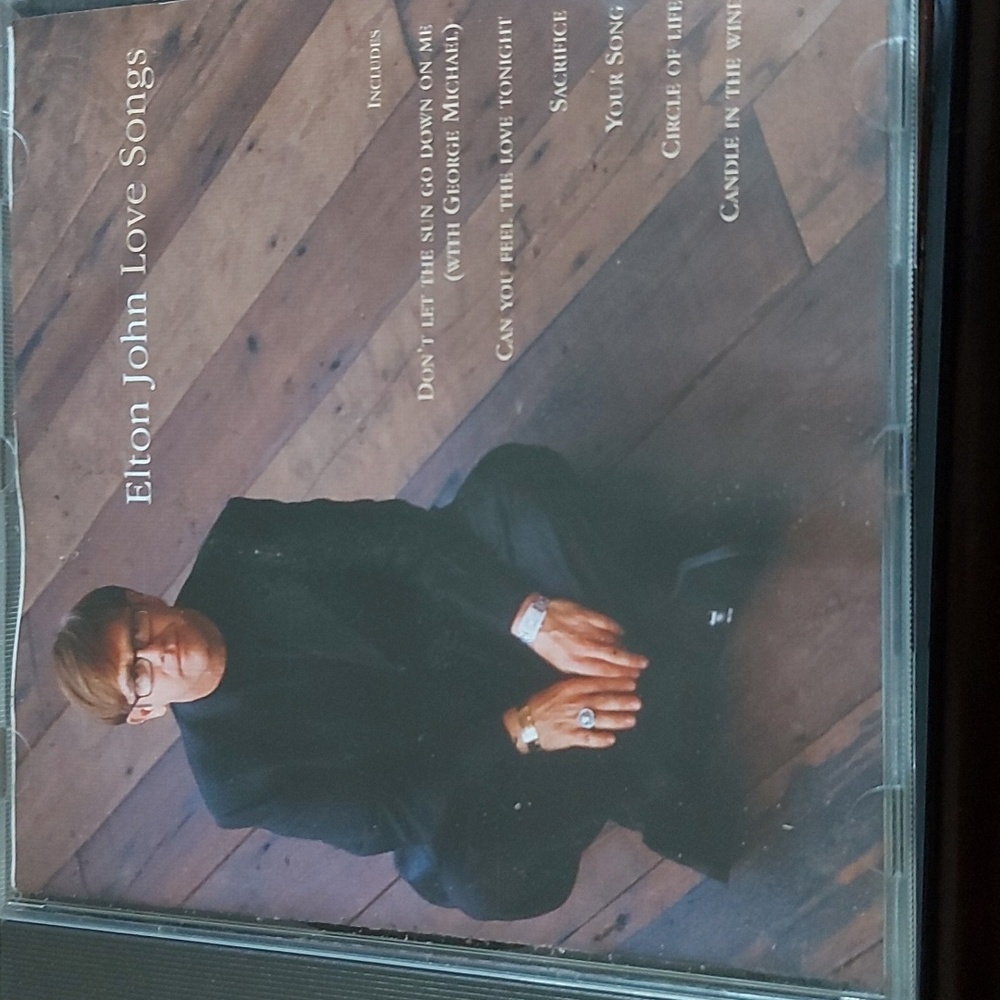 Elton John CDs - Picture 2 of 10